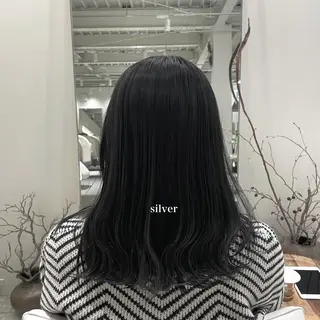 セミロング 峯崎 葵のヘアスタイル