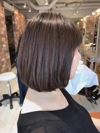 ショート ミルクティーベージュ 山本勝志のヘアスタイル