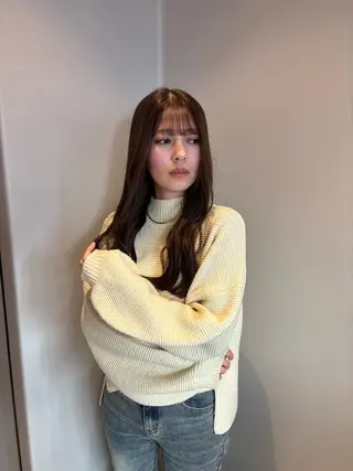 ロング カラー 髪質改善カラー ベージュ🤎YUMEのヘアスタイル