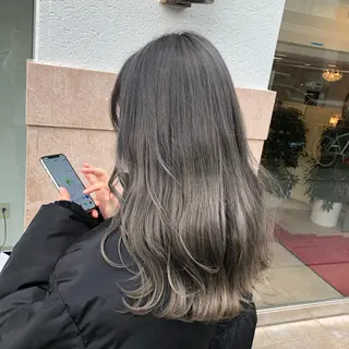 カラー トルクアータ伏見 MIKUのヘアスタイル