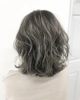 ミディアム 髪質改善カットカラー 小岩🌈くぼのヘアスタイル