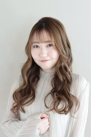 ロング カラー 髙木美緒🌿 レイヤー/アレンジのヘアスタイル