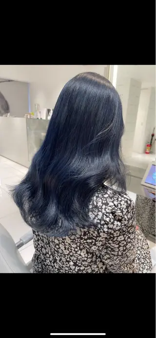 セミロング カラー 🪱BAROQUE anzu📛のヘアスタイル