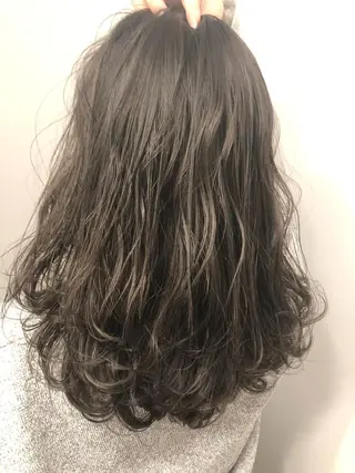 ミディアム カラー 岡田 拓也のヘアスタイル