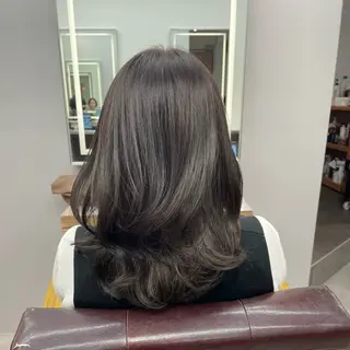 セミロング little  横浜所属・🌷久保田 優🌷のヘアスタイル