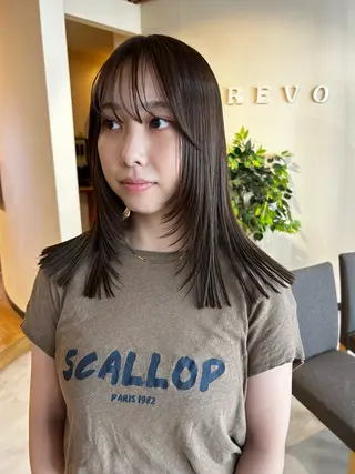 ミディアム 透明感/レイヤー/ 武士るな🌿‬のヘアスタイル