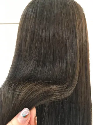 ロング TAKAHASHI REIKAのヘアスタイル