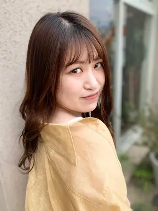 ロング カラー ヘアアレンジ ネイル マツエク・マツパ アイブロウ 土谷 優乃のヘアスタイル