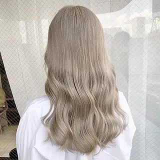 ロング 江坂エリア最安値◎ ブリーチ*土田のヘアスタイル