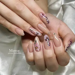 ネイル nailsalon Mirrorのネイルデザイン