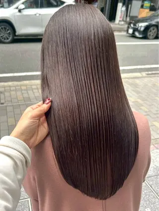 ロング カラー 炭屋 波音のヘアスタイル