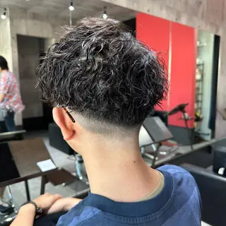 パーマ メンズ 高橋嵐 プラスイズムヴェレンのヘアスタイル