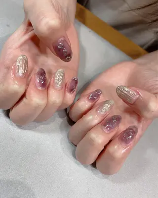 ネイル iiloo aromaworksのネイルデザイン