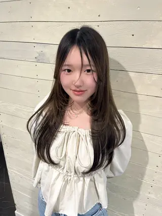 ロング 松本 沙城のヘアスタイル