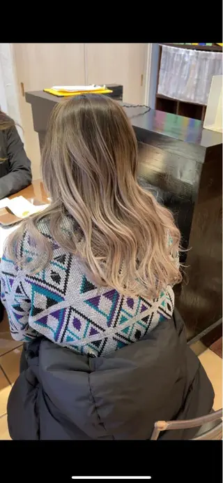 セミロング カラー Che'ri所属・海外レイヤー/ レイヤーカット/和田のヘアスタイル