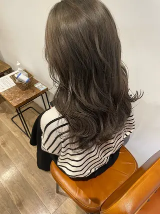 セミロング Megu/ベージュ/ 透明感カラーのヘアスタイル