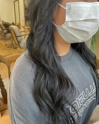 ロング カラー Era Hatsuneのヘアスタイル