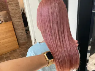 セミロング SALOWIN心斎橋Suite店所属・ブリーチ毛にもできる 縮毛矯正|鷹司郎のヘアスタイル