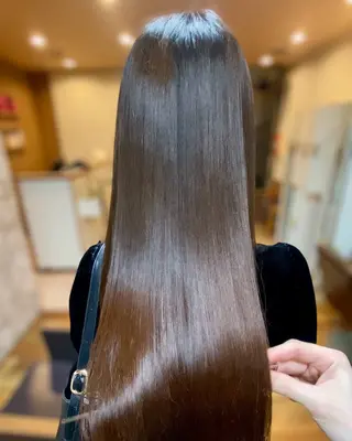 ロング YELLOW CORN 金沢文庫所属・【金沢文庫4分】髪質 改善/縮毛矯正アラタのヘアスタイル