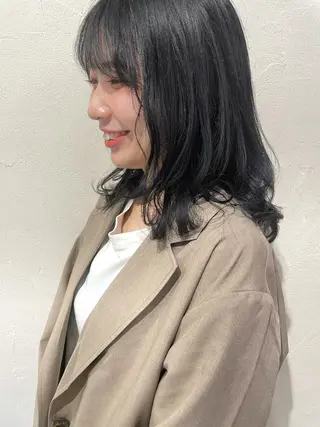 ミディアム レイヤーカット/ 透明感カラーmikuのヘアスタイル