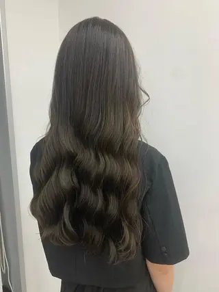 カラー 美髪縮毛矯正🫧 艶カラー/スズカのヘアスタイル