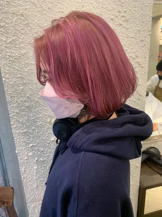 ミディアム ブリーチ/ウルフ ハッシュカット/石山のヘアスタイル