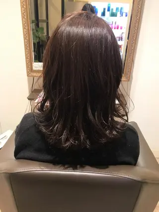 セミロング 伊藤 康乃のヘアスタイル