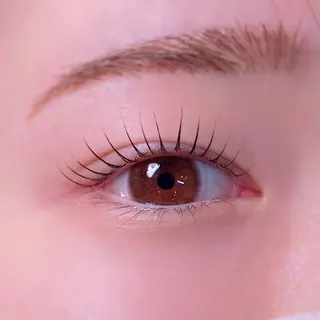 マツエク・マツパ miien(SALONVILLAGE内)所属・MOE /渋谷・明治神宮前のマツエク・マツパデザイン