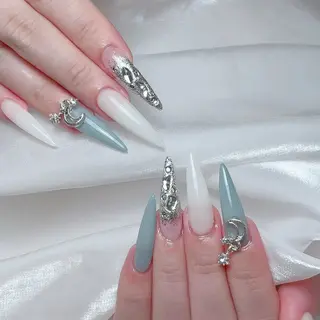 ネイル 🎀M nails✨ ビューティーのネイルデザイン