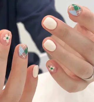 ネイル 💅E•U•B NAIL🌹所属・横浜市中区曙町 ネイルE·U·Bのネイルデザイン
