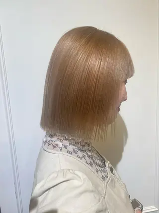 ミディアム カラー Neolive 千尋のヘアスタイル