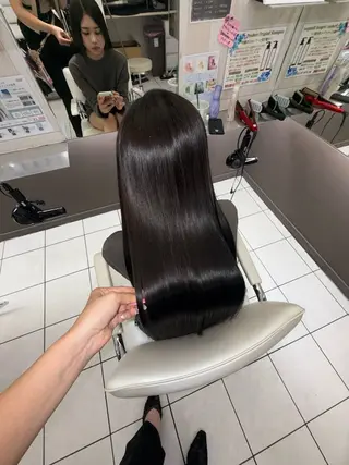 ロング 白井 音葉のヘアスタイル