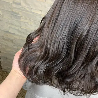ミディアム カラー 菅野 愛のヘアスタイル