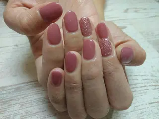 ネイル charme所属・. SHIORIのネイルデザイン