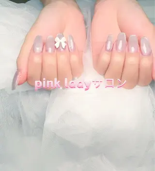 ネイル pink ladyサロン所属・べ にのネイルデザイン