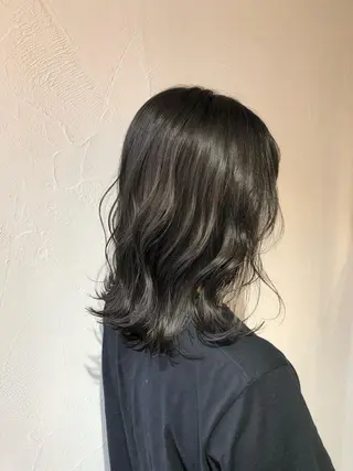 セミロング カラー Bei Licoldo.Atole  ベイリコルド アトリ所属・ブリーチ、縮毛 髪質改善　宮城一真のヘアスタイル