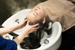 スパニスト 中川のヘアスタイル