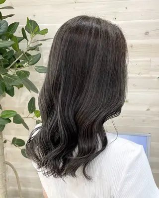 カラー seek next YUKI🤍のヘアスタイル