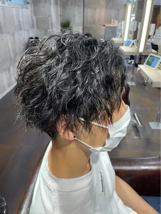 ショート 🦄コグレケンタピ ンクカラー🎨パーマのヘアスタイル