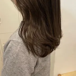 ロング カラー サクライ オトカのヘアスタイル