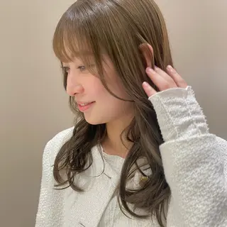 ミディアム カラー ベージュ/アレンジ /横浜/杉本千夏のヘアスタイル