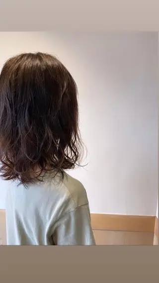 ミディアム パーマ 津田 七美希のヘアスタイル