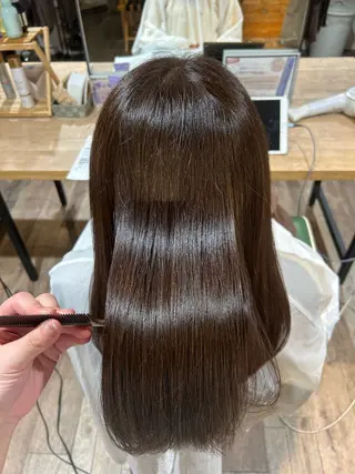 ミディアム livLim所属・髪質改善 🐈 三橋のヘアスタイル