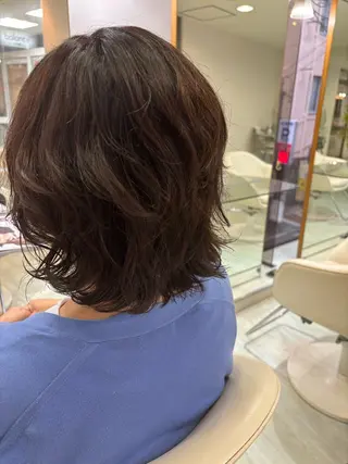 ミディアム 鬼澤 なお子のヘアスタイル