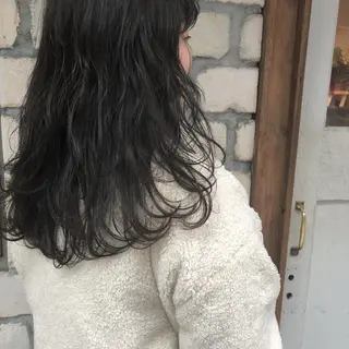 ロング カラー 横山 莉奈のヘアスタイル