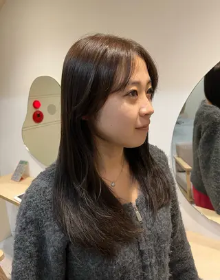 ロング 山口 愛結のヘアスタイル