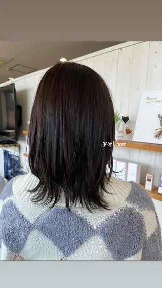 カラー ヘアデザインデコ所属・岩坂 美苗のヘアスタイル
