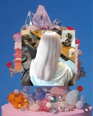 ロング カラー あやか/ハイトーンカ ラー/デザインカラーのヘアスタイル