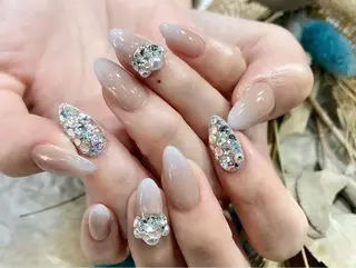 ネイル nailsalon Mirrorのネイルデザイン