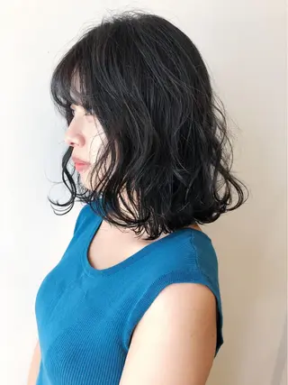 ミディアム カラー 安藤 佑衣のヘアスタイル